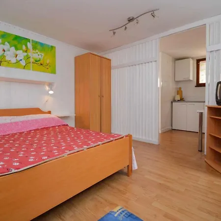 Apartment In Pula/istrien 11068 Veruda