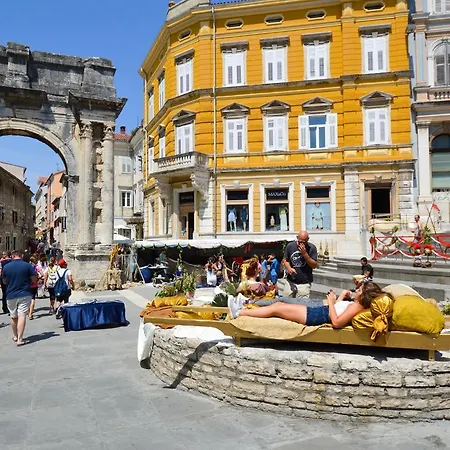 In Pula/istrien 11068 Apartment *