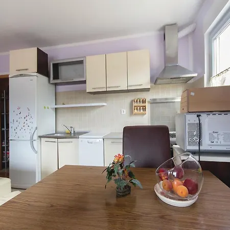In Pula/istrien 11068 Apartment *