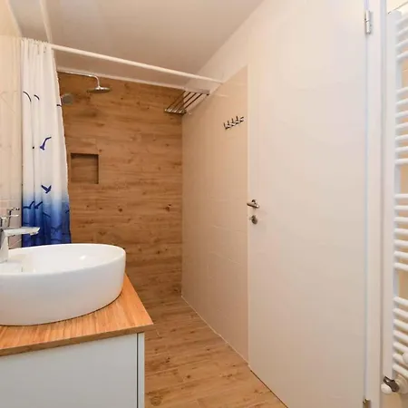 Apartment Pula 44 *