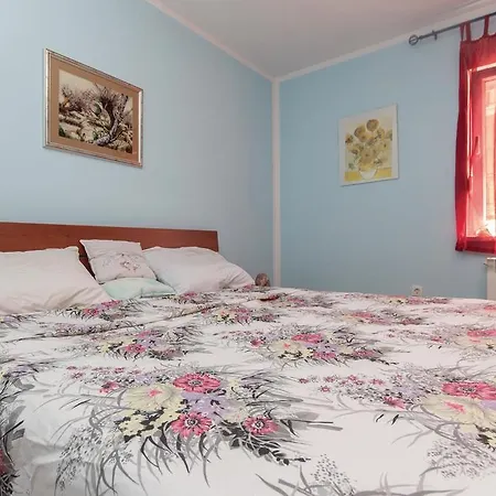 In - Istrien 11068 * Пула